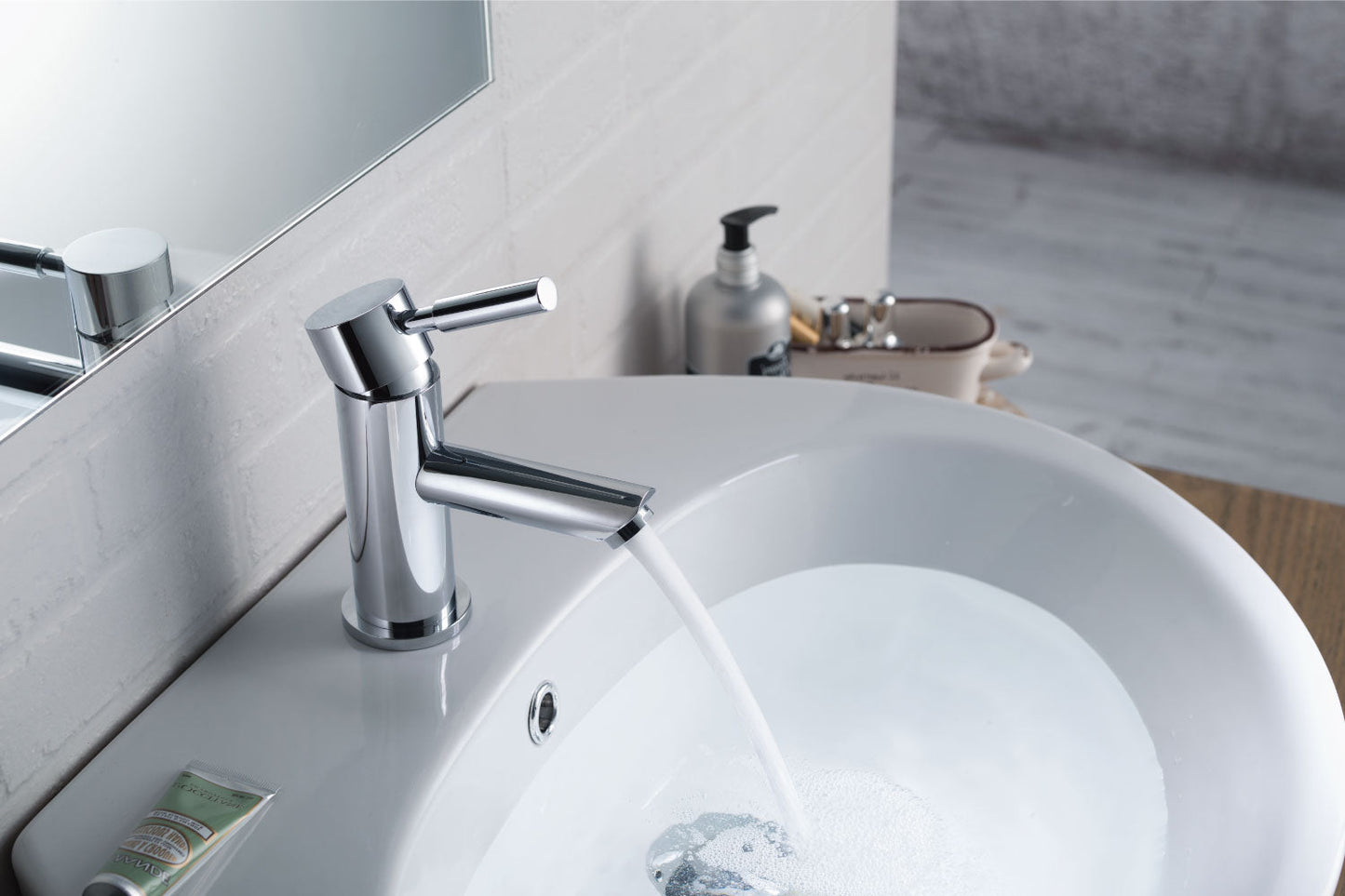 Bari Bathroom | Single Hole Bathroom Faucet | Isenberg - 100.1000