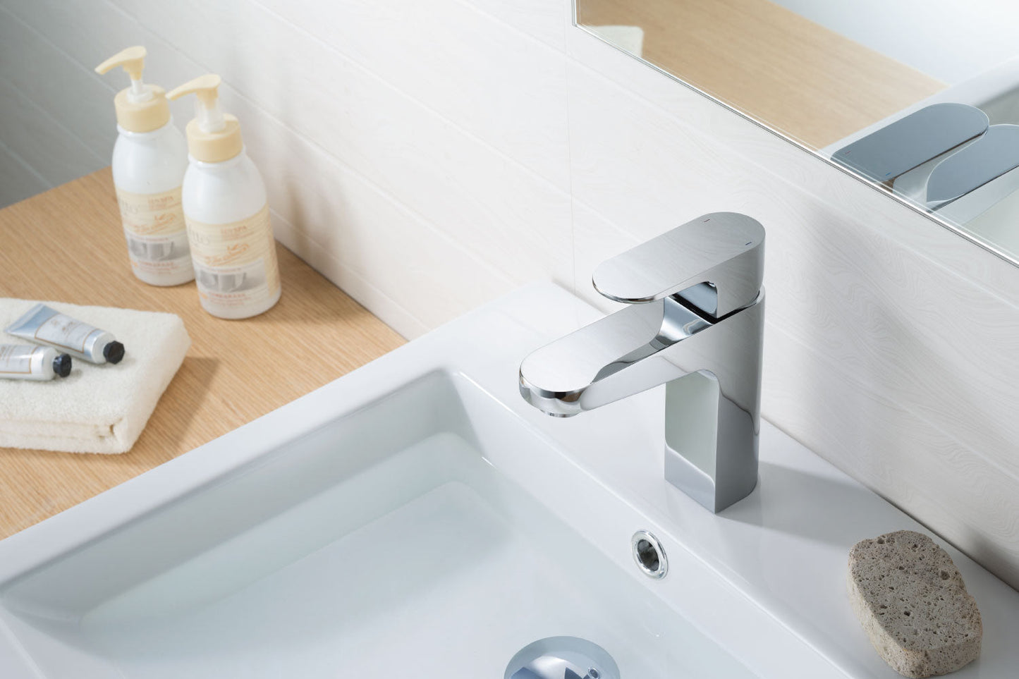 Bari Bathroom | Single Hole Bathroom Faucet | Isenberg - 180.1000CP