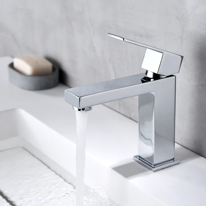 Bari Linear | Single Hole Bathroom Faucet