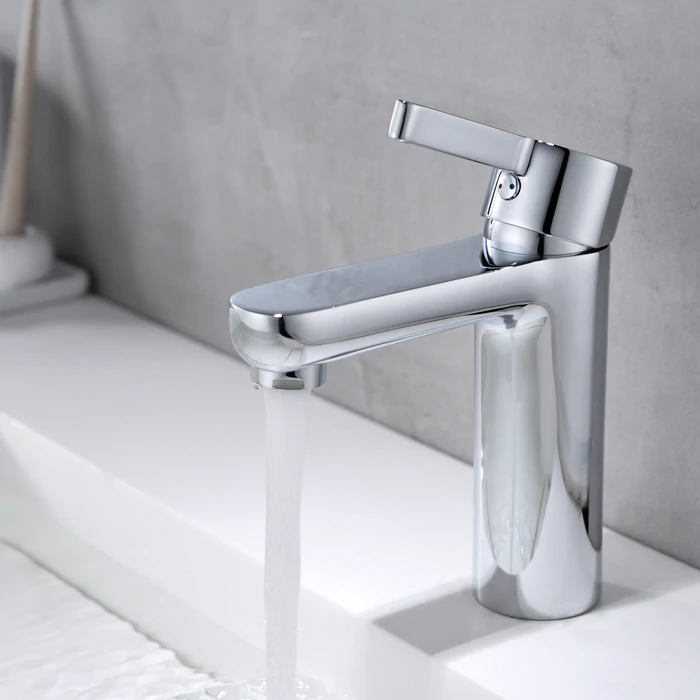Bari Classic | Single Hole Bathroom Faucet